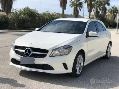 Usata Mercedes A180 109 CV (80 kW) 2015 Berlina