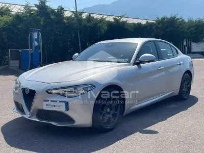 Usata Alfa Romeo Giulia Executive 180 CV (132 kW) 2018 Grigio Berlina