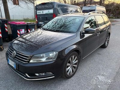 Usata VW Passat 170 CV (125 kW) 2011 Marrone Station wagon