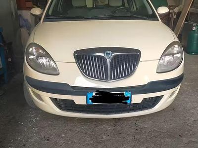 Usata Lancia Ypsilon 70 CV (51 kW) 2004 Utilitaria