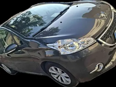 Usata Peugeot 208 Allure 68 CV (50 kW) 2012 Grigio Utilitaria