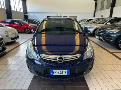 Usata Opel Corsa Sport 86 CV (63 kW) 2013 Blu/azzurro Utilitaria