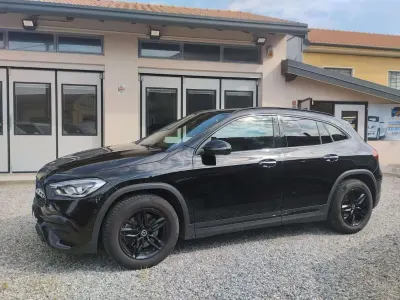 Usata Mercedes GLA200 Premium 150 CV (110 kW) 2022 Nero SUV