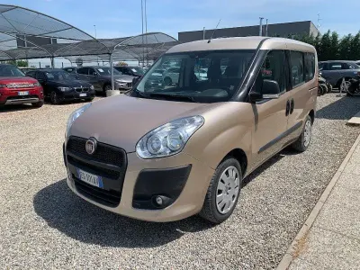 Usata Fiat Doblò Dynamic 120 CV (88 kW) 2013 Bronzo Monovolume