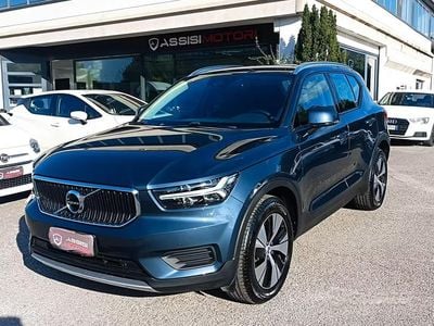 Usata Volvo XC40 Momentum 129 CV (94 kW) 2022 Blu SUV