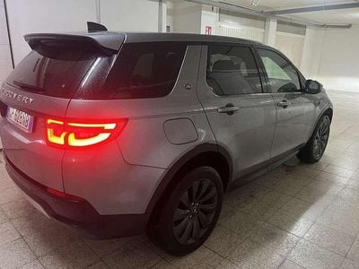 Land Rover Discovery 5