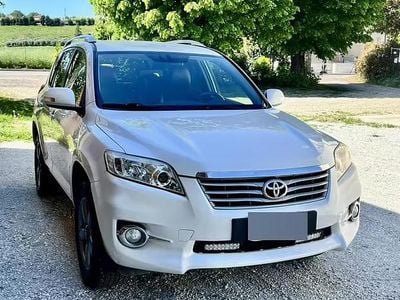 Begagnad Toyota RAV4 150 HK (110 kW) 2012 Vit SUV