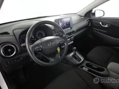 Usata Hyundai Kona 105 CV (77 kW) 2022 Bianco SUV