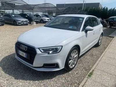 Usata Audi A3 Business 110 CV (80 kW) 2018 Bianco Berlina