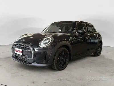 Usata Mini Cooper Classic 136 CV (100 kW) 2023 Nero Utilitaria