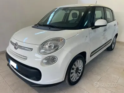 Usata Fiat 500L Lounge 120 CV (88 kW) 2016 Bianco Monovolume