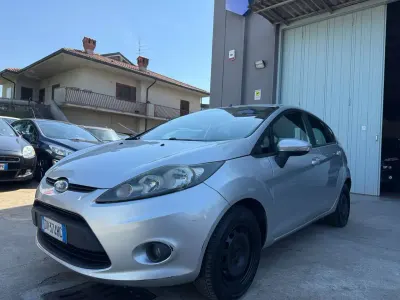 Occasion Ford Fiesta 82 PK (60 kW) 2009 Zilver Sedan