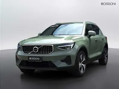 Usata Volvo XC40 155 CV (114 kW) 2023 Verde SUV