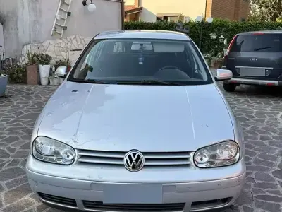 Usata VW Golf IV 116 CV (85 kW) 2000 Giallo Berlina