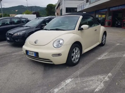 Usata VW New Beetle 101 CV (74 kW) 2004 Beige Utilitaria