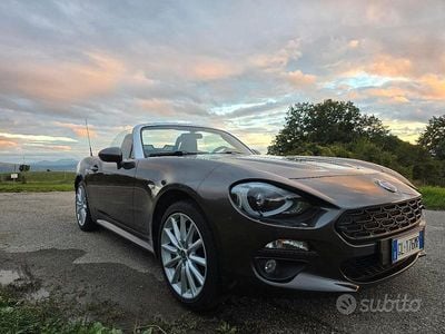 Usata Fiat 124 Spider Lusso 140 CV (102 kW) 2017 Grigio Cabrio