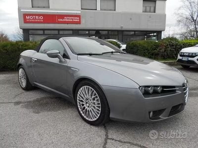 Usata Alfa Romeo Spider Exclusive 200 CV (147 kW) 2007 Grigio Cabrio