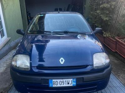Usata Renault Clio II 1999 Blu Berlina