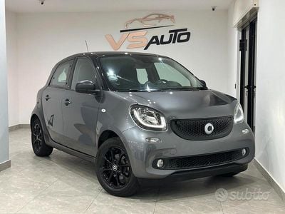 Usata Smart ForFour Passion 71 CV (52 kW) 2018 Grigio Utilitaria