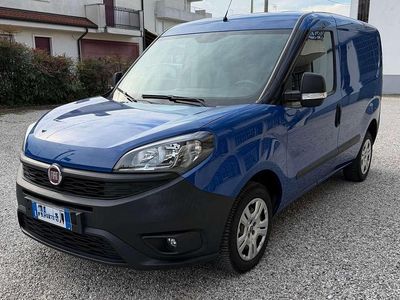 Usata Fiat Doblò 95 CV (69 kW) 2018 Blu/azzurro Monovolume