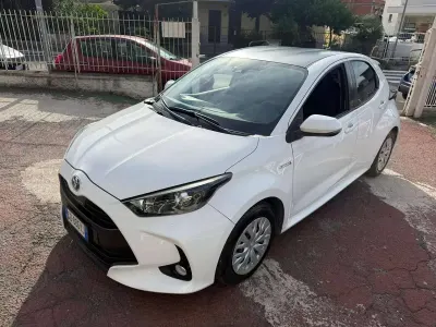 Usata Toyota Yaris Hybrid