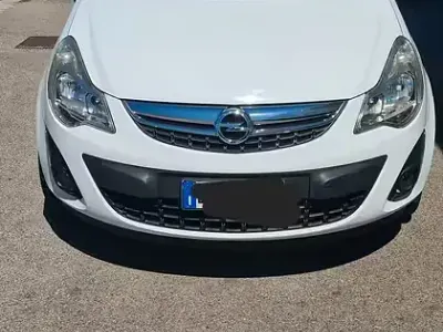 Usata Opel Corsa 85 CV (62 kW) 2011 Bianco Utilitaria