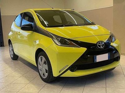 Usata Toyota Aygo Cool 69 CV (50 kW) 2017 Giallo Utilitaria