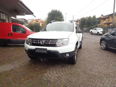 Usata Dacia Duster Lauréate 114 CV (83 kW) 2017 Bianco SUV