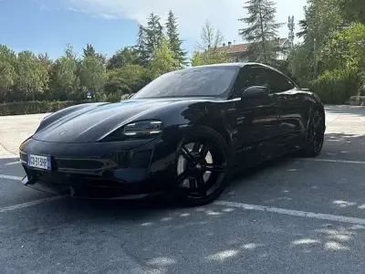 Usata Porsche Taycan Performance Package 345 kW (470 CV) 2021 Nero Berlina