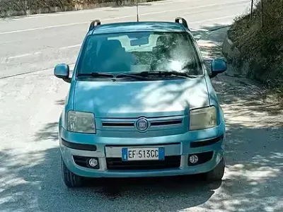 Usata Fiat Panda Active 69 CV (50 kW) 2011 Blu Utilitaria