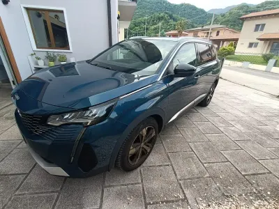 Usata Peugeot 5008 S 131 CV (96 kW) 2023 Blu SUV