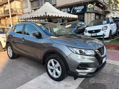 Usata Nissan Qashqai 140 CV (102 kW) 2021 Grigio SUV