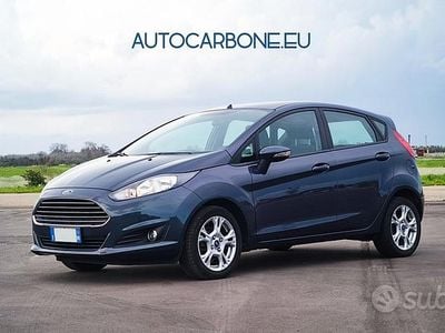 Usata Ford Fiesta 95 CV (69 kW) 2013 Nero Utilitaria