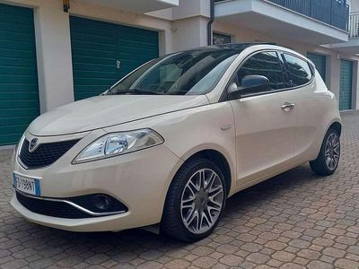 Usata Lancia Ypsilon Platinum 69 CV (50 kW) 2016 Utilitaria
