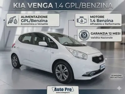 Usata Kia Venga 90 CV (66 kW) 2017 Bianco Utilitaria