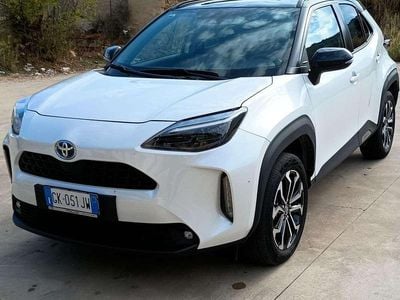 Usata Toyota Yaris Hybrid Trend 92 CV (67 kW) 2022 Bianco Berlina