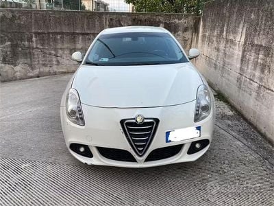 Usata Alfa Romeo Giulietta 140 CV (102 kW) 2011 Bianco Utilitaria