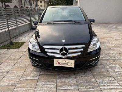 Usata Mercedes B200 140 CV (102 kW) 2008 Nero Monovolume
