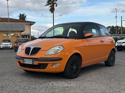 Usata Lancia Ypsilon 60 CV (44 kW) 2006 Arancione Utilitaria