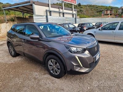Usata Peugeot 2008 Allure 130 CV (95 kW) 2020 Grigio SUV