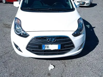 Usata Hyundai ix20 Comfort 90 CV (66 kW) 2017 Bianco Utilitaria
