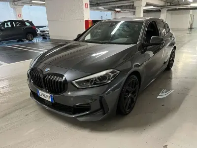 Usata BMW 116 M Sport 116 CV (85 kW) 2020 Grigio Utilitaria