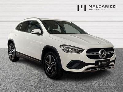Usata Mercedes GLA200 150 CV (110 kW) 2022 Bianco SUV