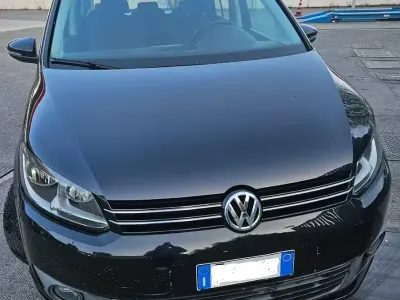 Usata VW Touran 105 CV (77 kW) 2011 Nero Monovolume