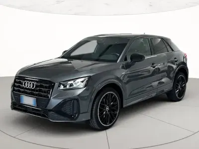 Usata Audi Q2 Comfort 150 CV (110 kW) 2023 Grigio daytona perlato SUV