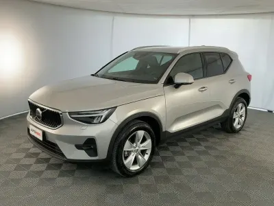 Usata Volvo XC40 Core 129 CV (94 kW) 2024 Argento SUV