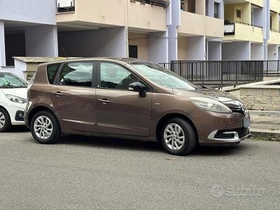 Usata Renault Scénic III LIMITED 110 CV (80 kW) 2015 Marrone Monovolume