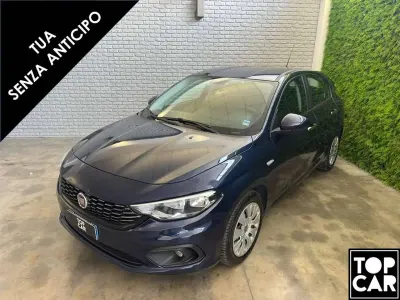Usata Fiat Tipo Easy 95 CV (69 kW) 2017 Blu metallizzato Berlina