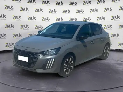 Usata Peugeot 208 Allure 110 CV (80 kW) 2025 Grigio Utilitaria