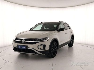 Usata VW T-Roc Style 110 CV (80 kW) 2023 Grigio SUV